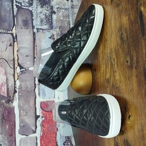 Diamond Quilted Faux Leather Slip-on Platform Sneakers
